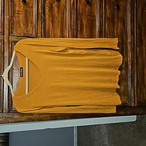 Womens sz large Golden Mustard Rae Mode long sleeve top. Casual